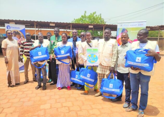 Santé communautaire: Des Agents de santé à base communautaire dotés en Kits pour l’offre de planification familiale.